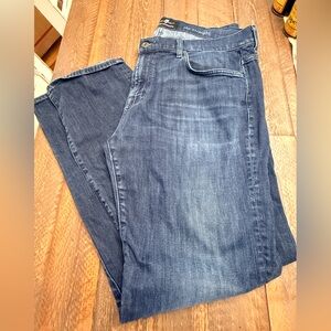 Men’s size 38 7 for all Mankind The Straight leg  Medium Wash Jeans 5 pocket